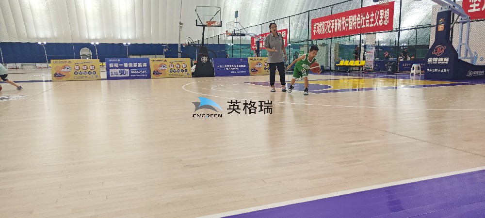 小雪至，快来香蕉在线播放APP篮球馆让这个冬天变得更加温暖有活力